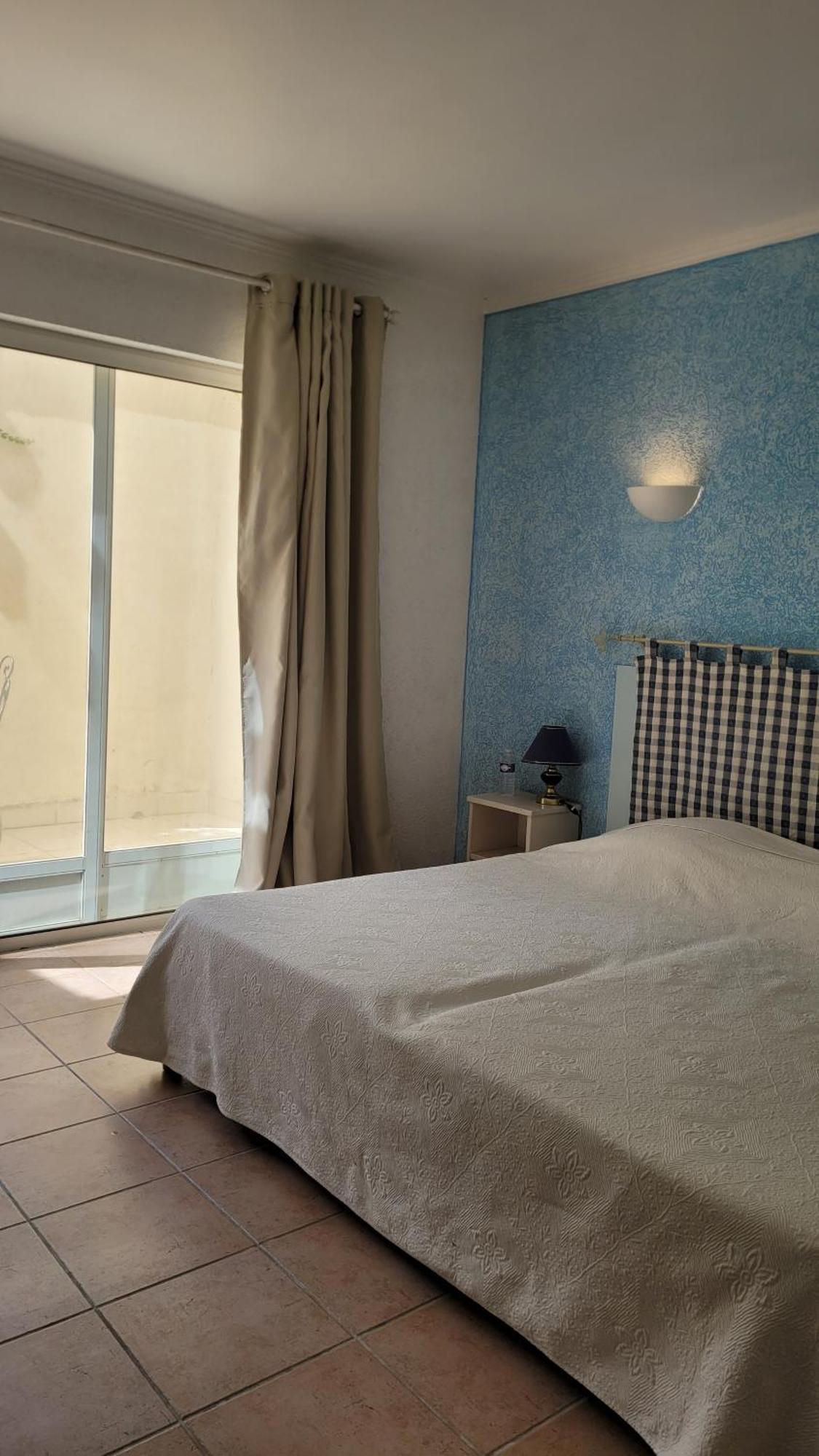 Hotel Mas Du Grand Peloux Port-Saint-Louis-du-Rhone Pokoj fotografie