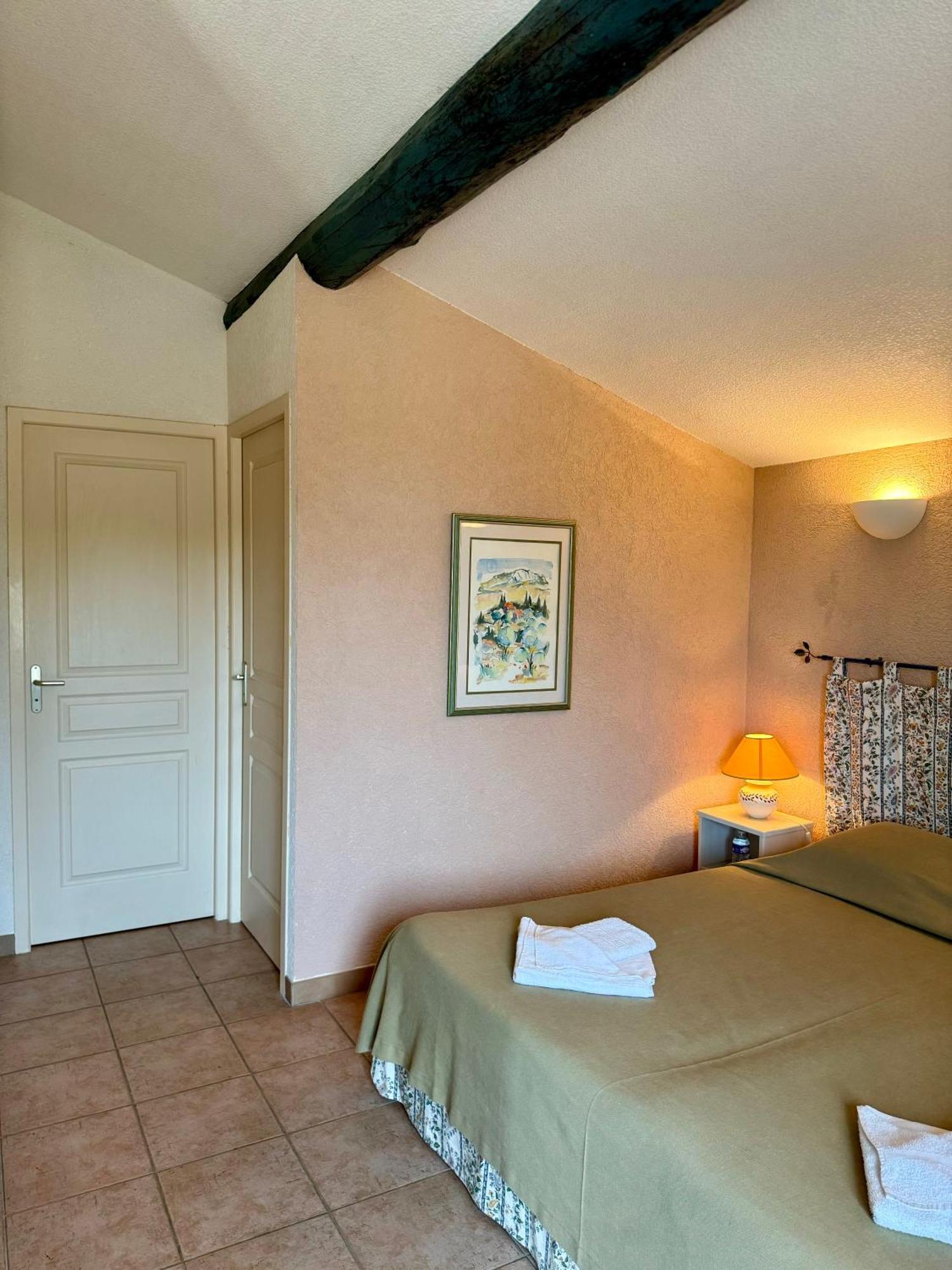 Hotel Mas Du Grand Peloux Port-Saint-Louis-du-Rhone Exteriér fotografie