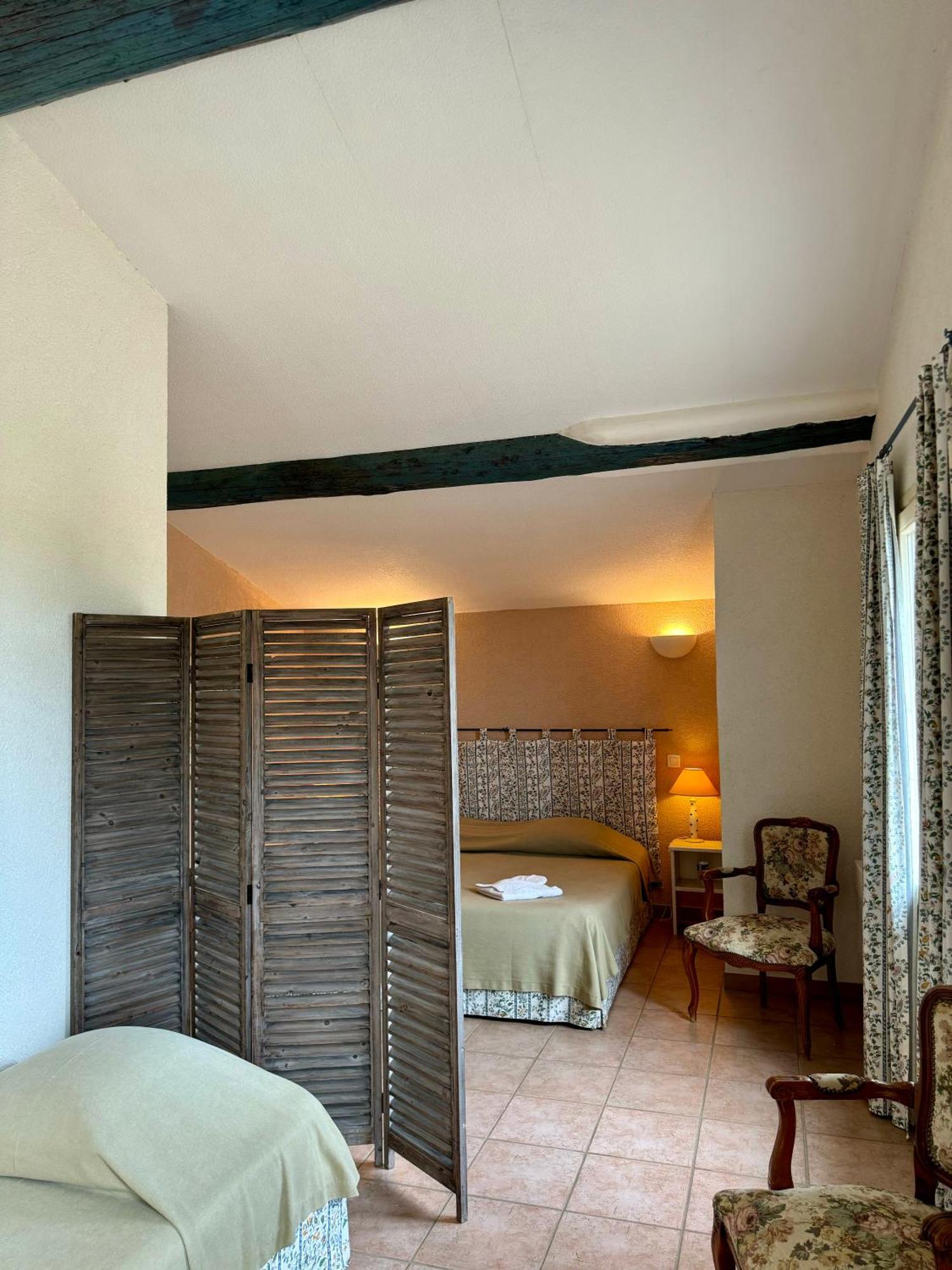 Hotel Mas Du Grand Peloux Port-Saint-Louis-du-Rhone Pokoj fotografie